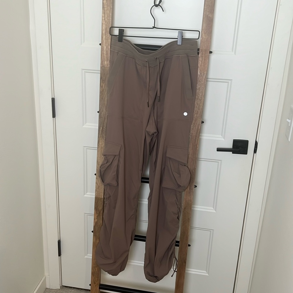Lululemon Dance studio Relaxed Fit Mid Rise Cargo Pant